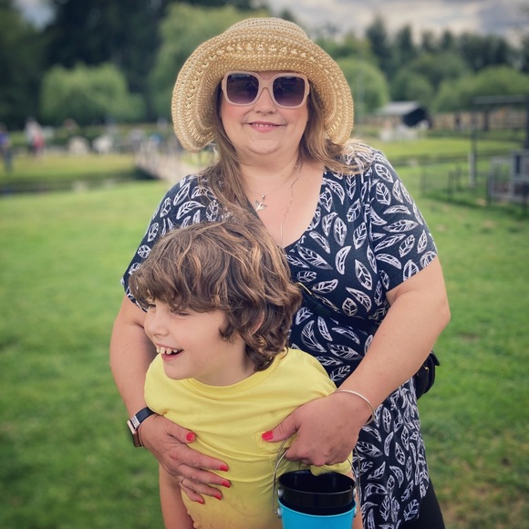 Meet your Posher, Rene - Picture 6 of 11